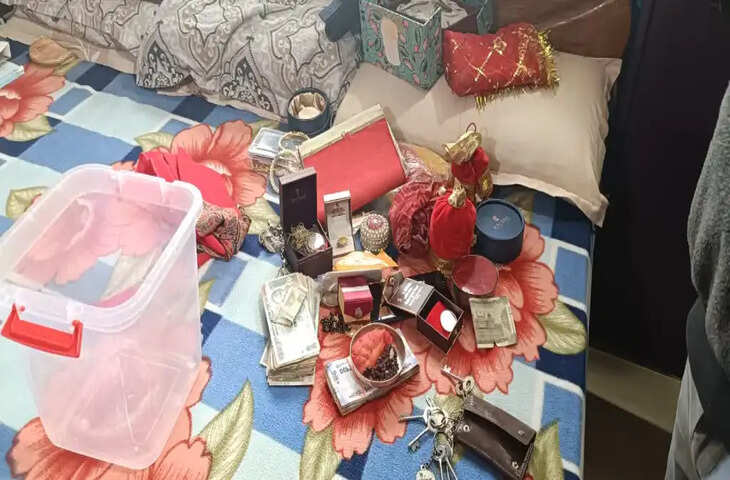 बिहार में भवन निर्माण विभाग के डायरेक्टर पर विजिलेंस का एक्शन, छापेमारी में कागजात जब्त