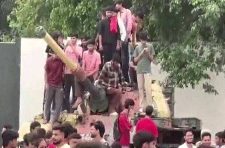 LPU में हिंसा के बाद इंटरनेट बंद, 10 दिन के लिए क्लास स्थगित; वीडियो में जाने महिला आयोग ने मांगी FIR और जांच रिपोर्ट