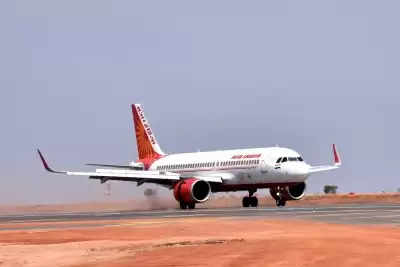 Air India क्रू मेंबर्स के सजने-संवरने को लेकर नए दिशानिर्देश जारी !