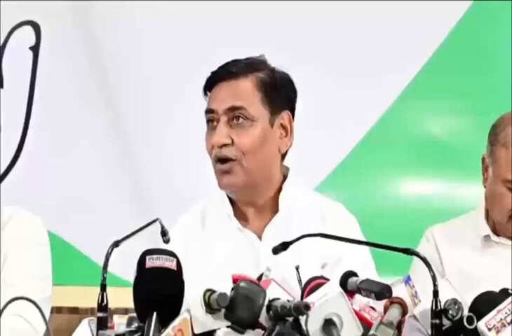 बहुमत के बाद भी कांग्रेस सतर्क, 42 पार्षदों और 3 निर्दलीयों को साथ लेकर चली; जोड़-तोड़ से बचने की तैयारी