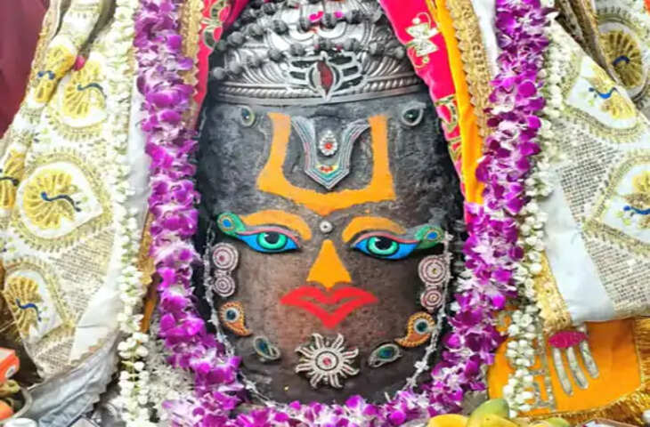श्री महाकालेश्वर मंदिर में भस्म आरती के साथ हुई बाबा महाकाल की भव्य पूजा-अर्चना