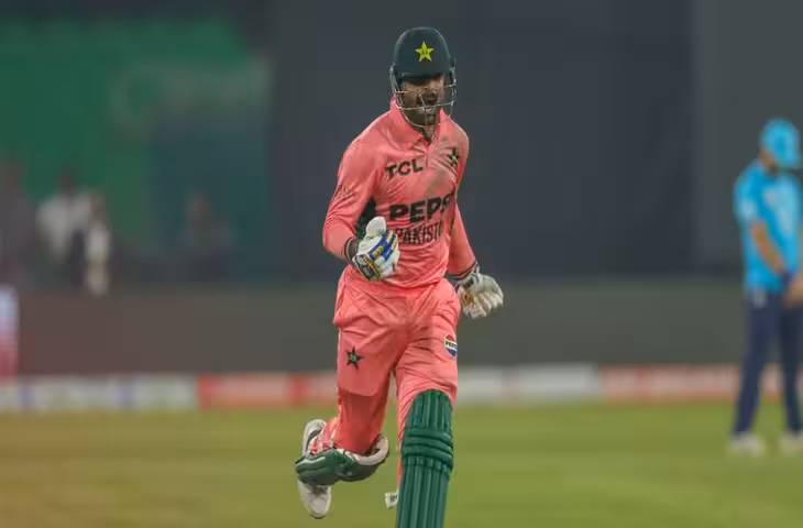 Shadab Khan: 9 विकेट गिरने के बाद पाकिस्तान ने रचा इतिहास, 113 रन की पारी से इंग्लैंड को चटाई धूल