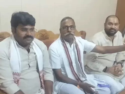 राम मंदिर चढ़ावा चोरी प्रकरण के बीच करीब एक महीने बाद अयोध्या लौटे गोपाल राव, चंपत राय से की मुलाकात