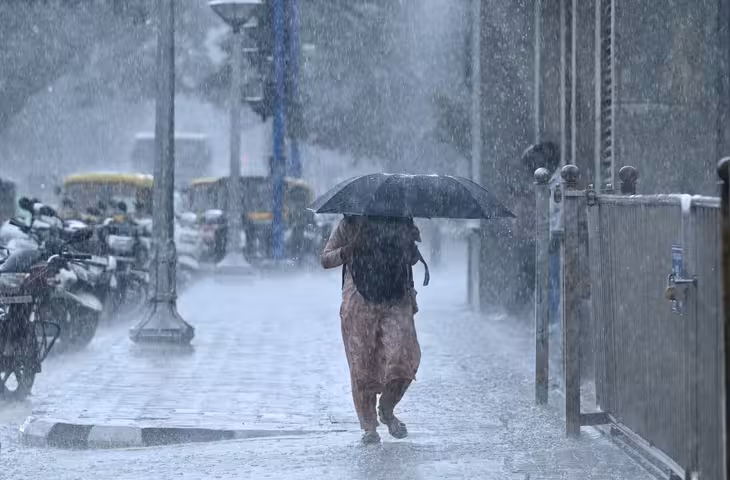 झारखंड के मौसम में बदलाव, बंगाल की खाड़ी के डिप्रेशन का असर; मंगलवार से गुरुवार तक बारिश के आसार