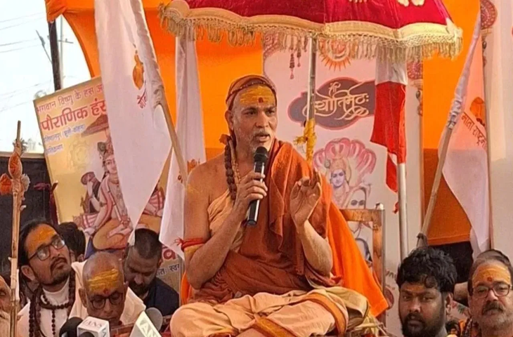 प्रयागराज माघ मेले में धरने पर बैठे शंकराचार्य की बिगड़ी तबीयत, फुटेज में देखें तेज बुखार के चलते संगम स्नान नहीं किया