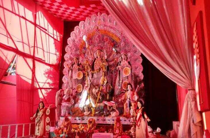 दुर्गा पूजा स्पेशल: दिल्ली-एनसीआर के 4 मशहूर पंडाल, जहाँ दिखेगी बंगाल की संस्कृति और भव्यता; जानें कैसे पहुँचे