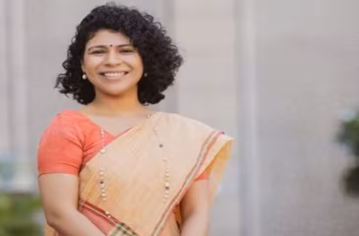 गोंडा की जज को फोन कर दबाव बनाने के आरोपों पर IAS दुर्गा शक्ति नागपाल की सफाई, कई आरोपों से किया इनकार