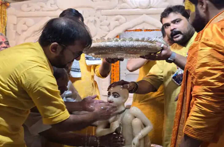 वृंदावन में धूमधाम से मनाया गया स्वामी हरिदास जी का प्राकट्योत्सव, मंदिरों में गूंजे भजन-कीर्तन