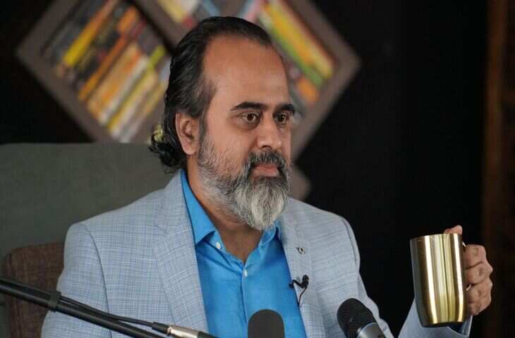 बड़ा आदमी या बड़ा दिल? जानिए क्यों इंसान की असली महानता उसके स्वभाव और कर्मों से तय होती है