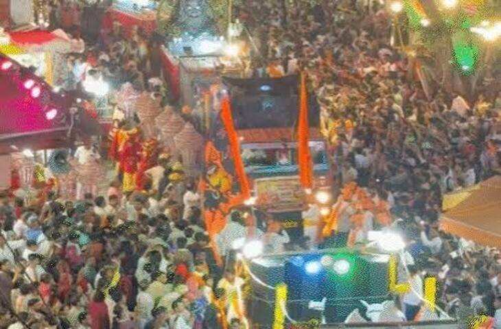 जयपुर में मोतीडूंगरी गणेश मंदिर से निकली भव्य शोभायात्रा, वीडियो में जाने 16 फीट ऊंची गणेशजी की झांकी बनी आकर्षण का केंद्र