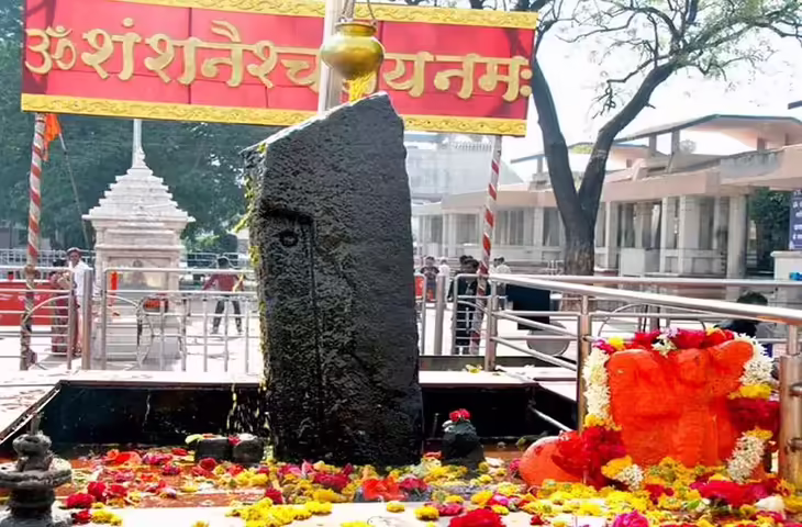 वैशाख महीने के पहले शनिवार का महत्व: जानें वो उपाय जो बदल देंगे आपके जीवन की आर्थिक और मानसिक स्थिति