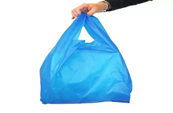 Indore प्रतिबंधित पॉलीथिन बैग रखने के दो गोदाम सील