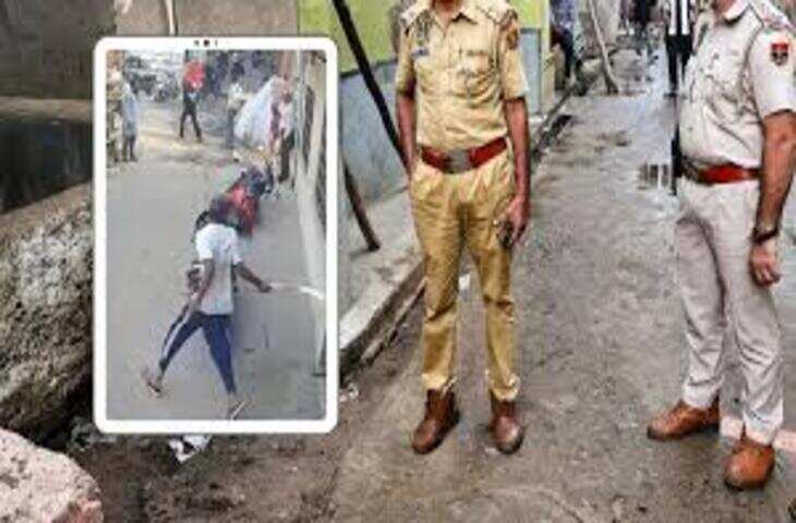 राजस्थान की राजधानी में बदमाशों के हौसले इतने बुलंद हैं कि अब पुलिसकर्मी भी सुरक्षित नहीं हैं. जयपुर के रामनगरिया थाना इलाके में एक सस्पेंड पुलिस कॉन्स्टेबल के अपहरण का सनसनीखेज मामला सामने आया है. बदमाशों ने पिस्तौल की नोक पर इस वारदात को अंजाम दिया है और मारपीट कर सवा लाख रुपये लूटने के बाद फरार हो गए हैं.