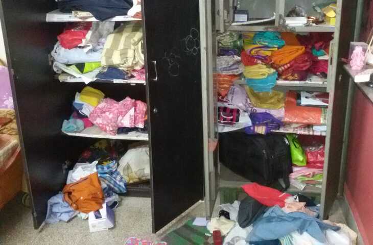 सूने मकान में चोरी के बाद चोरों ने रसोई में बनाई दाल-रोटी, वीडियो में जाने खाना खाकर हुए फरार; 20 हजार रुपए नकद चुराए