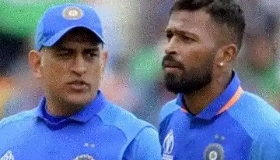Ms Dhoni  Hardik Pandya 111111