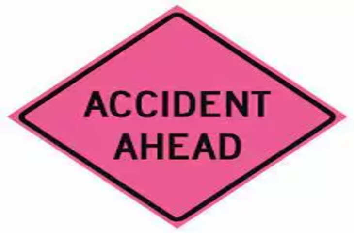 Noida &nbsp;दर्दनाक सड़क पर सांड़ के हमले में बाइक सवार युवक की मौत