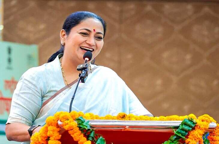 झुग्गीवासियों को पक्के मकान का तोहफा, सीएम रेखा गुप्ता ने हैदरपुर में किया ऐलान