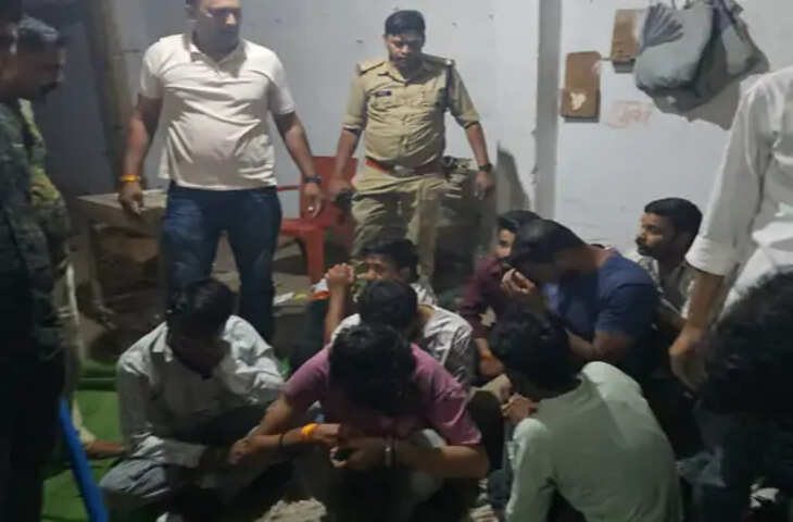 सागर में जुआ फड़ पर पुलिस की दबिश, 9 जुआरी गिरफ्तार