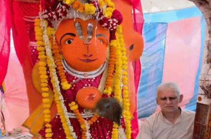 खड़े हनुमान मंदिर में उमड़े 8 हजार भक्त: प्रतिमा नहीं हटने के वीडियो और रील्स वायरल, प्रशासन ने दी सफाई