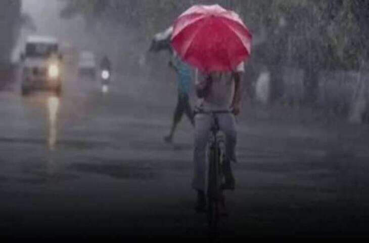 यूपी में मानसून का कहर: 69 शहरों में भारी बारिश का अलर्ट, फुटेज में denkhe अस्पताल में घुसा पानी; नदियां उफान पर, 100 गांवों पर बाढ़ का खतरा