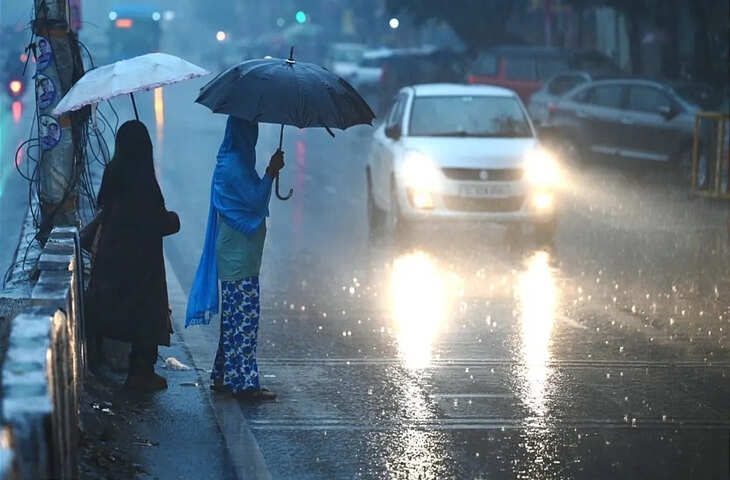 यूपी में मानसून की देरी से बढ़ी गर्मी, उमस ने लोगों का किया हाल बेहाल