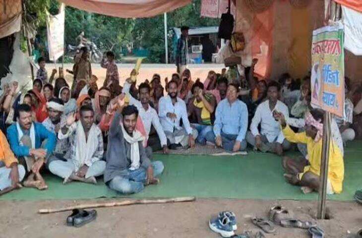 माखननगर में आदिवासी समाज का धरना 25वें दिन भी जारी, अब दूसरे संगठनों का समर्थन; आज होगी आमसभा