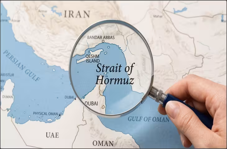 Strait of Hormuz Crisis: होर्मुज जलडमरूमध्य में अब कैसे हैं हालात क्या अब भी फंसे है जहाज, जानिए ताजा अपडेट&nbsp;