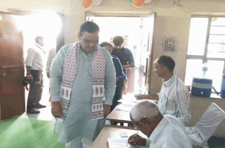 22 साल बाद जयपुर में बंपर वोटिंग, 63.55% मतदान ने बढ़ाई BJP-कांग्रेस की चिंता; फुटेज में देंखे निर्दलीय बन सकते हैं किंगमेकर