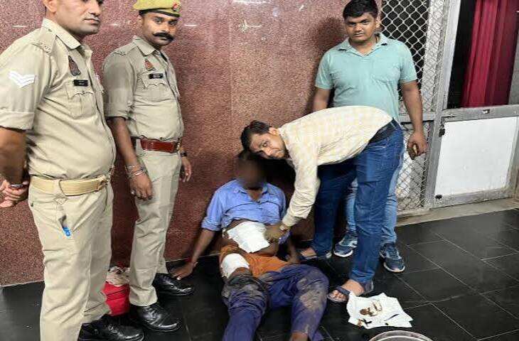 आगरा कैंट स्टेशन पर बड़ा हादसा टला, चलती ट्रेन और प्लेटफॉर्म के बीच फंसा यात्री; GRP जवानों ने बचाई जान