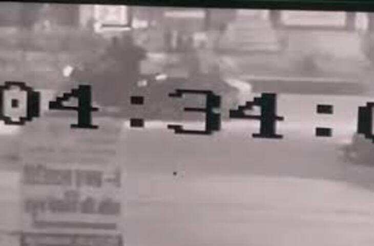 कोटा में बाइक सवार बदमाशों ने सब्जी विक्रेता से लूट का प्रयास, वीडियो में देंखे डॉक्टर की मौजूदगी से बच निकले