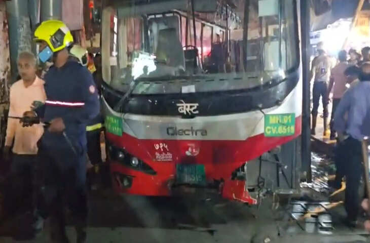 भांडुप में काल बनकर आई बस के नीचे कुचले गए 13 लोग! 4 की दर्दनाक मौत, देखे Video&nbsp;