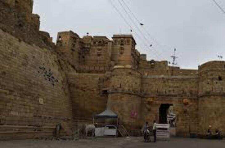 लंबित कार्यों को प्राथमिकता, गुणवत्ता और समन्वय पर अधिकारियों को विशेष जोर