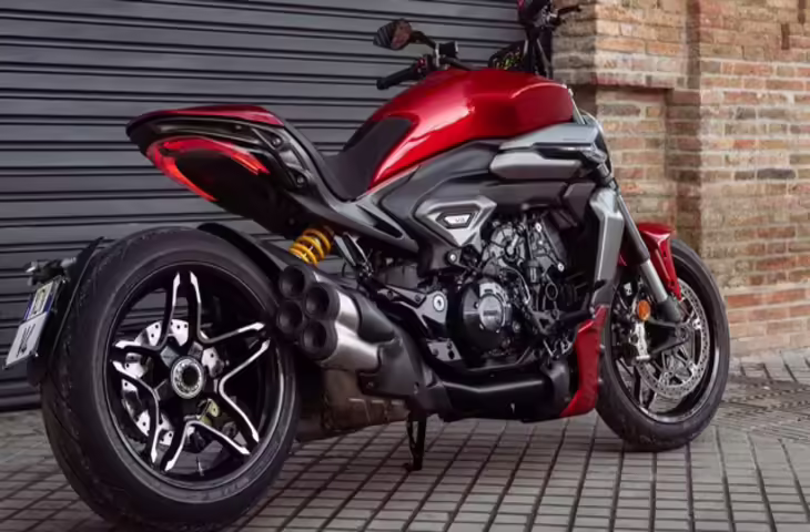 दमदार V4 इंजन और स्टाइलिश क्रूजर डिजाइन के साथ भारत में लॉन्च हुई&nbsp;Ducati XDiavel V4, कीमत उड़ा देगी आपके होश&nbsp;