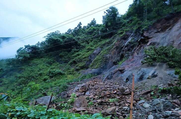 नेपाल की &lsquo;दर्द की दीवार&rsquo;... जहां लगी हैं 2 हजार से ज्यादा तस्वीरें, हर चेहरे के पीछे एक परिवार की उम्मीद