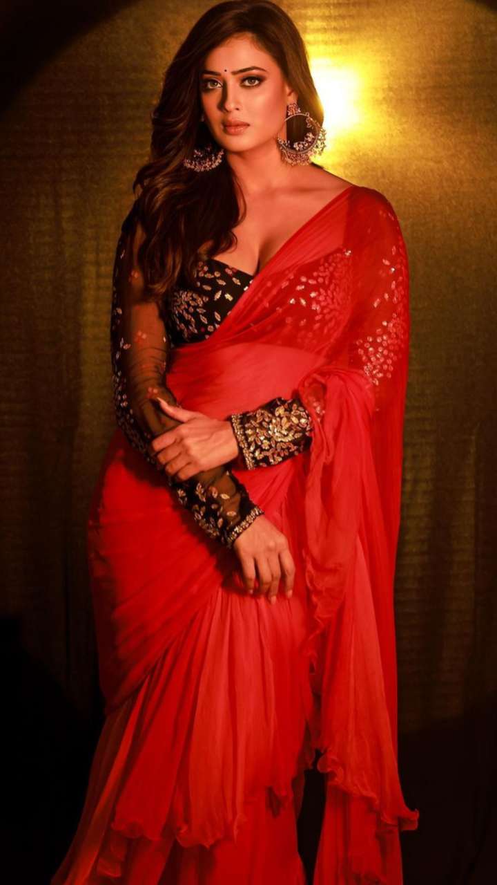 5 Ways To Ace Your Karwa Chauth Saree Look