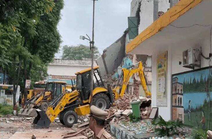 Saharanpur Masjid Demolition Live: कड़ी सुरक्षा के बीच मस्जिद का ध्वस्तीकरण, मलबे में तब्दील हुआ पूरा ढांचा