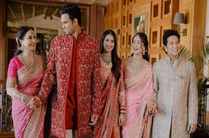 ननद सारा तेंदुलकर से भी अलग दिखा अंदाज! गुलाबी साड़ी में सचिन तेंदुलकर की बहू सानिया ने ढाया ढाना