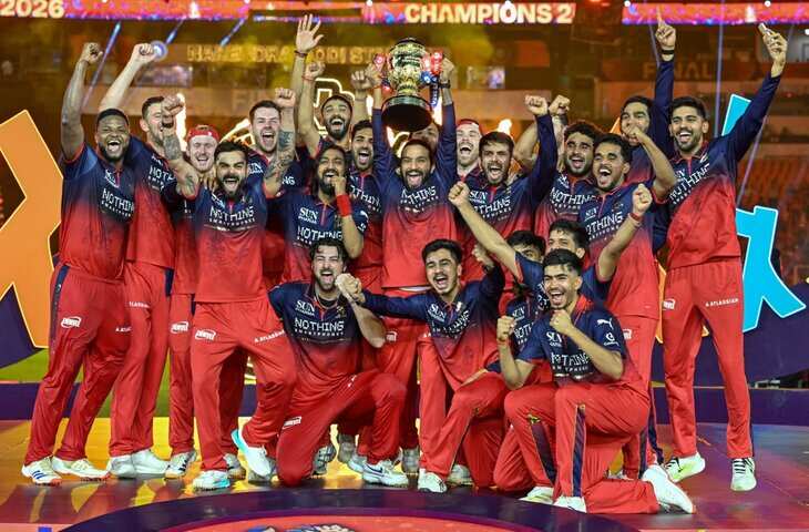 RCB Victory Celebration: 11 लोगों की मौत के बाद बदले नियम, जानिए इस बार कैसे निकलेगी विक्ट्री परेड