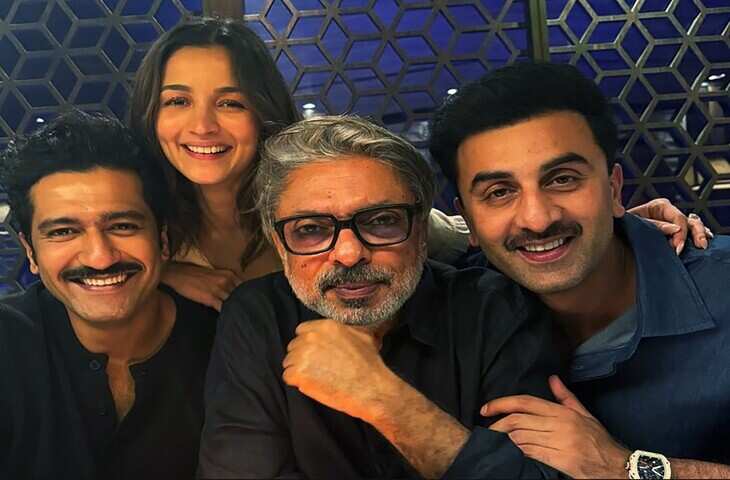 &lsquo;लव एंड वॉर&rsquo; के सेट पर बड़ा हादसा, करंट लगने से कारपेंटर की मौत; वीडियो में देंखे मुआवजा बढ़ाने की मांग