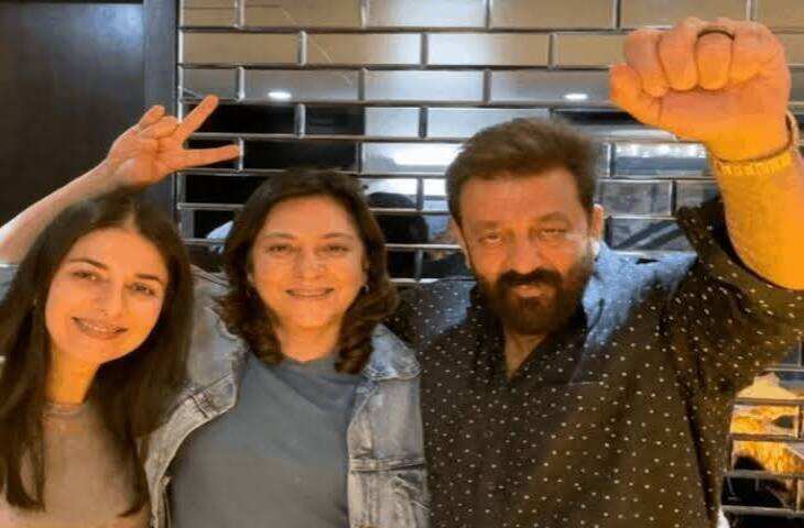 जेल में बहनों ने बांधी राखी, संजय दत्त ने गिफ्ट में दिए थे 2-2 रुपए के कूपन; वीडियो में बोले- मेरे पास फिलहाल यही है