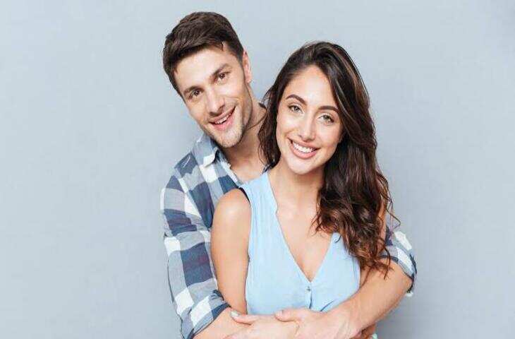 Healthy Relationship Tips: क्या रिश्ते में घुट रहा है दम? एक्सपर्ट्स से जानें कपल के बीच कैसी होनी चाहिए पर्सनल बाउंड्रीज