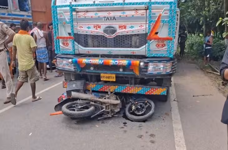 मधेपुरा में बाइक और हाईवा की टक्कर में फाइनेंस कर्मी की मौत