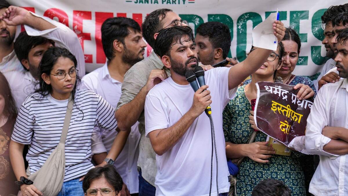NEET Paper Leak Case: अभिजीत दीपके ने PM मोदी को लिखा पत्र, पीड़ित छात्रों के लिए ₹1 करोड़ मुआवजे की मांग