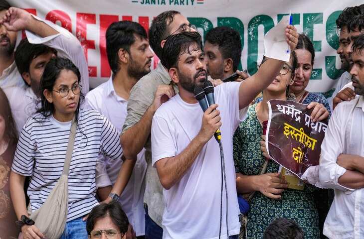 NEET Paper Leak Case: अभिजीत दीपके ने PM मोदी को लिखा पत्र, पीड़ित छात्रों के लिए ₹1 करोड़ मुआवजे की मांग