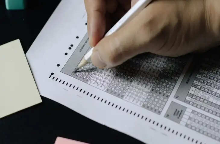 UPPSC PCS इंटरव्यू शुरू, 2,297 अभ्यर्थी देंगे इंटरव्यू, जानिए किस तरह के सवाल पूछे जा सकते हैं