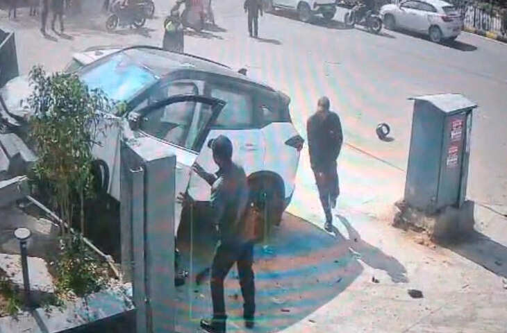 जयपुर में तेज रफ्तार कार का कहर: पांच वाहनों को टक्कर, दो घायल