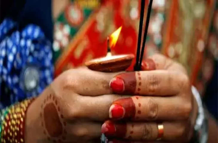 shardiya navratri puja 2022 remedies to please maa Lakshmi 