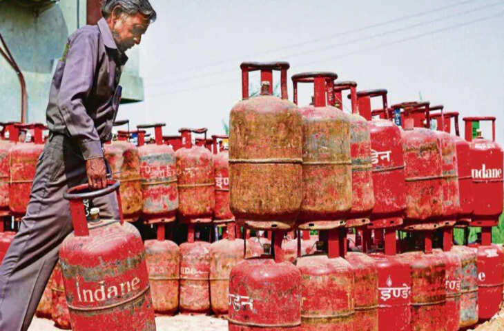 गैस सिलेंडर बुक कराने से पहले पढ़ लें यह खबर! आज कितनी है LPG की कीमत, जानिए आपके शहर का लेटेस्ट रेट
