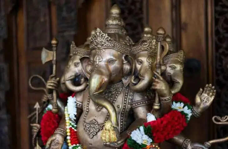 श्री गणेशाष्टकम्: भगवान गणेश के आठ श्लोकों का स्तोत्र, वीडियो में जानें पाठ, महत्व और लाभ