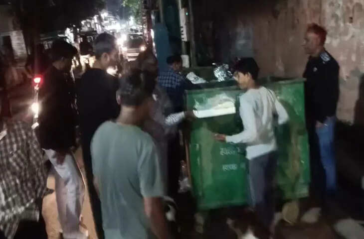 हापुड़ में होली से पहले मिठाई की दुकान पर कार्रवाई, 40-50 किलोग्राम संदिग्ध खोया-पनीर ज़ब्त